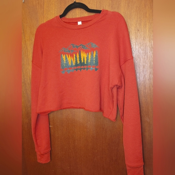 The Montana Scene Crop Sweater - Picture 1 of 3